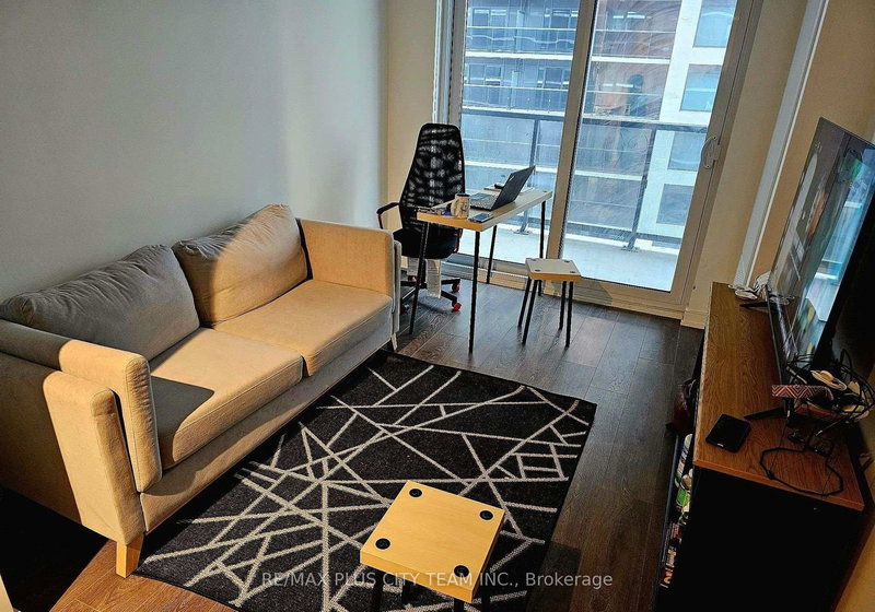 1007 - 30 Samuel Wood Way, Toronto, M9B 0C9 | Image 2