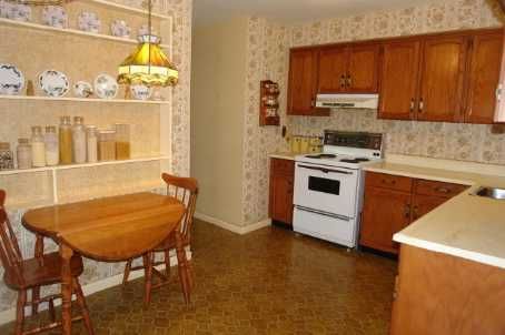 86 West Deane Park Dr, Toronto, M9B2S3 | Image 3