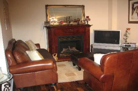 3091 Turbine Cres, Mississauga, L5M6X1 | Image 3