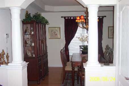 3274 Pringle Pl, Mississauga, L5M7V7 | Image 3