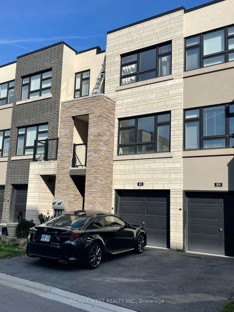 home for lease on 88-1121 Cooke Boulevard W