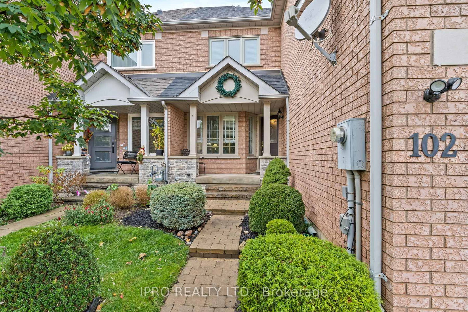 Listing photo 2