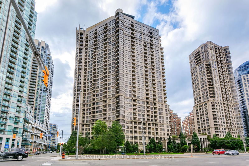 3888 Duke Of York Blvd #827, Mississauga, Ontario (MLS W9769733)