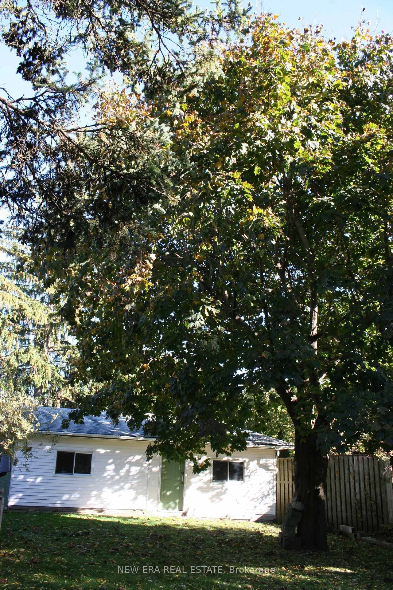 Listing Image 8