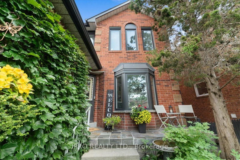 77 Lord Simcoe Dr, Brampton, L6S 5H1 | Image 2