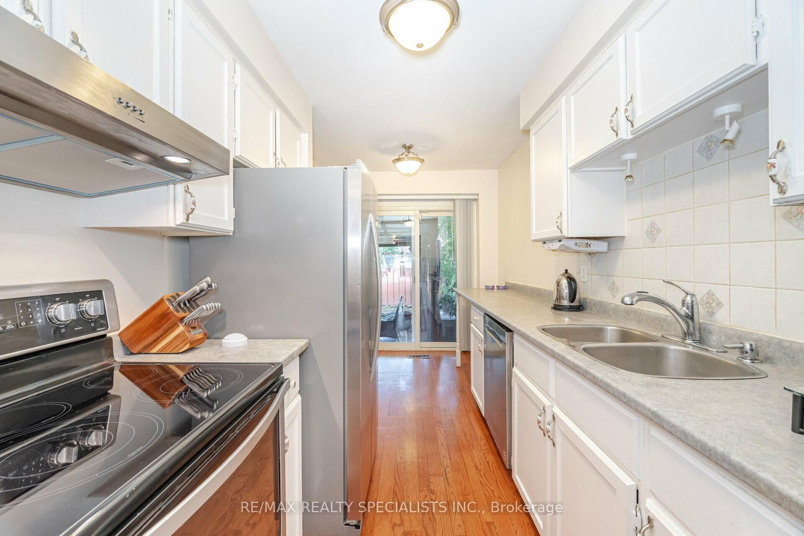 Listing Image 15