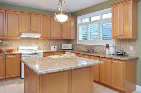 50 Links Lane, Brampton, L6Y5H1 | Image 3