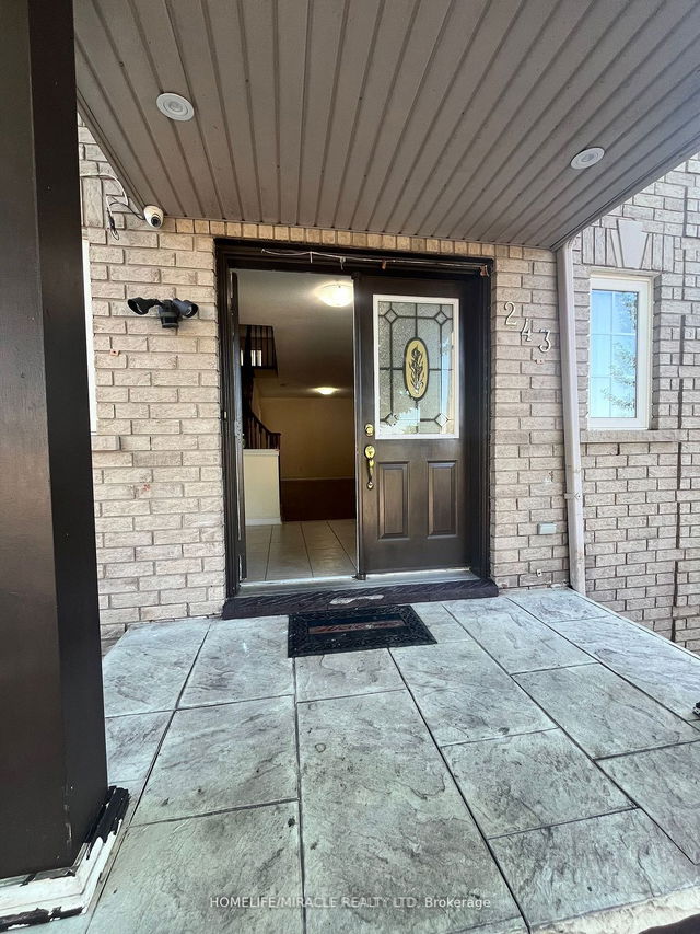 Main - 243 Queen Mary Drive