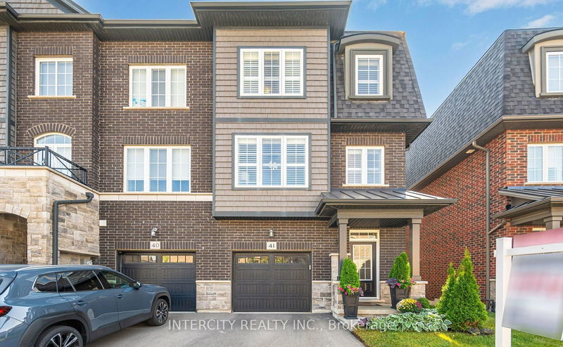 home for sale on 41-445 Ontario Street S