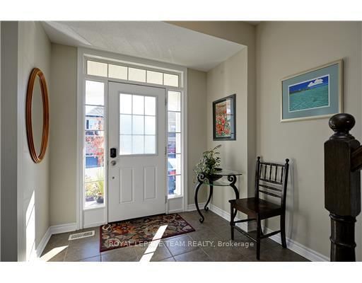 2176 SUNSET COVE Circ, Ottawa, K2J 0T9 | Image 2