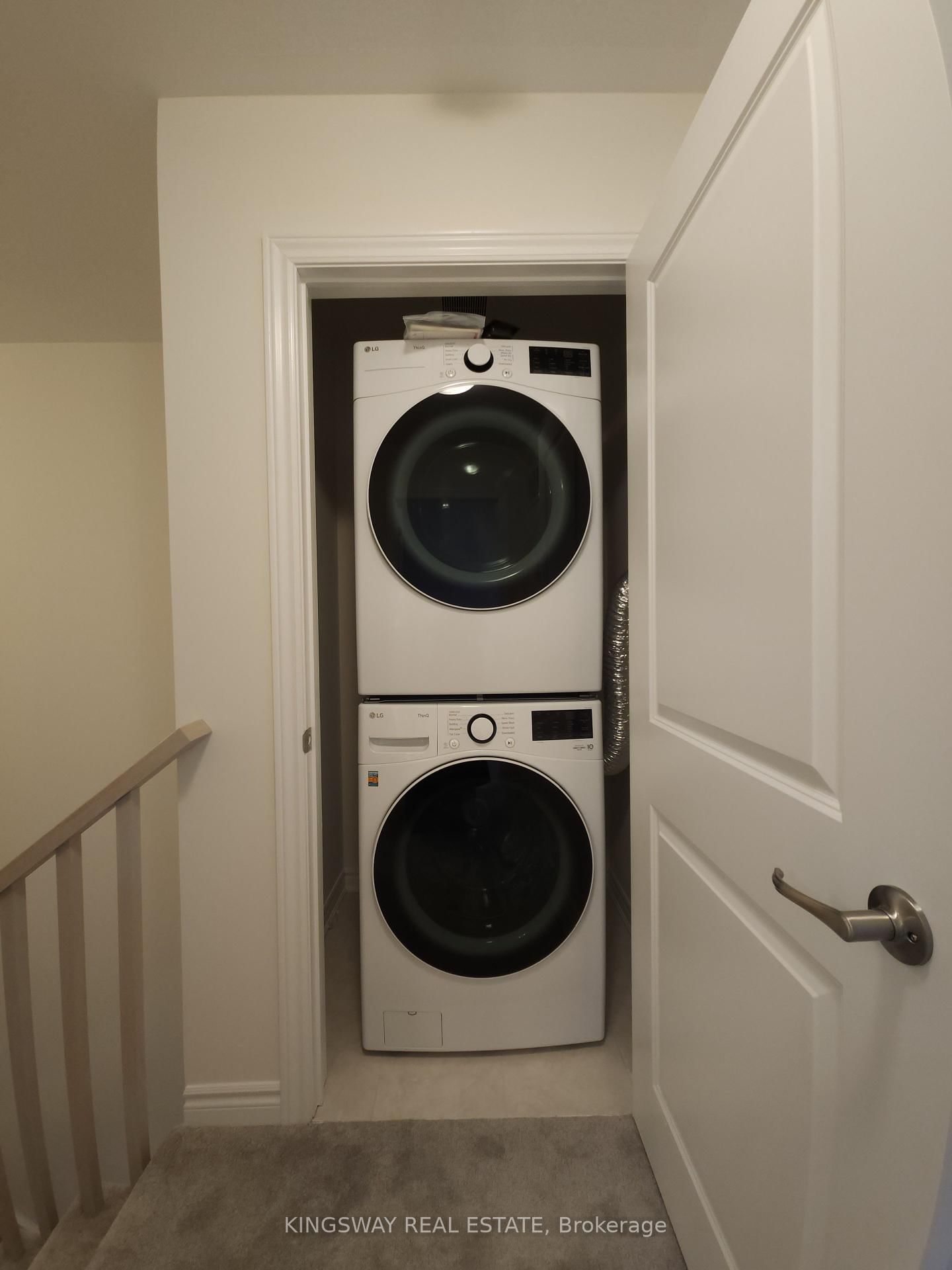 Townhouse leased at 8-305 Garner Road, Hamilton, Ontario, L9G 5E6 - Ancaster - MLS: X10006653