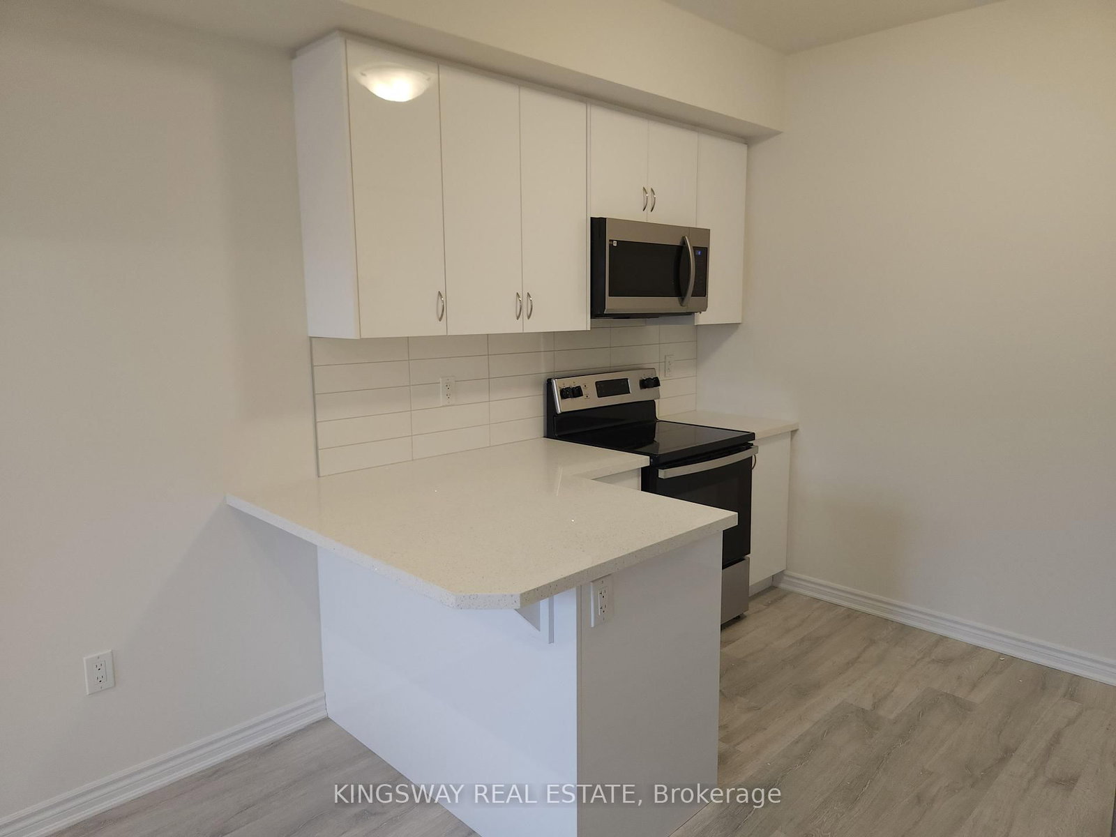 Townhouse leased at 8-305 Garner Road, Hamilton, Ontario, L9G 5E6 - Ancaster - MLS: X10006653