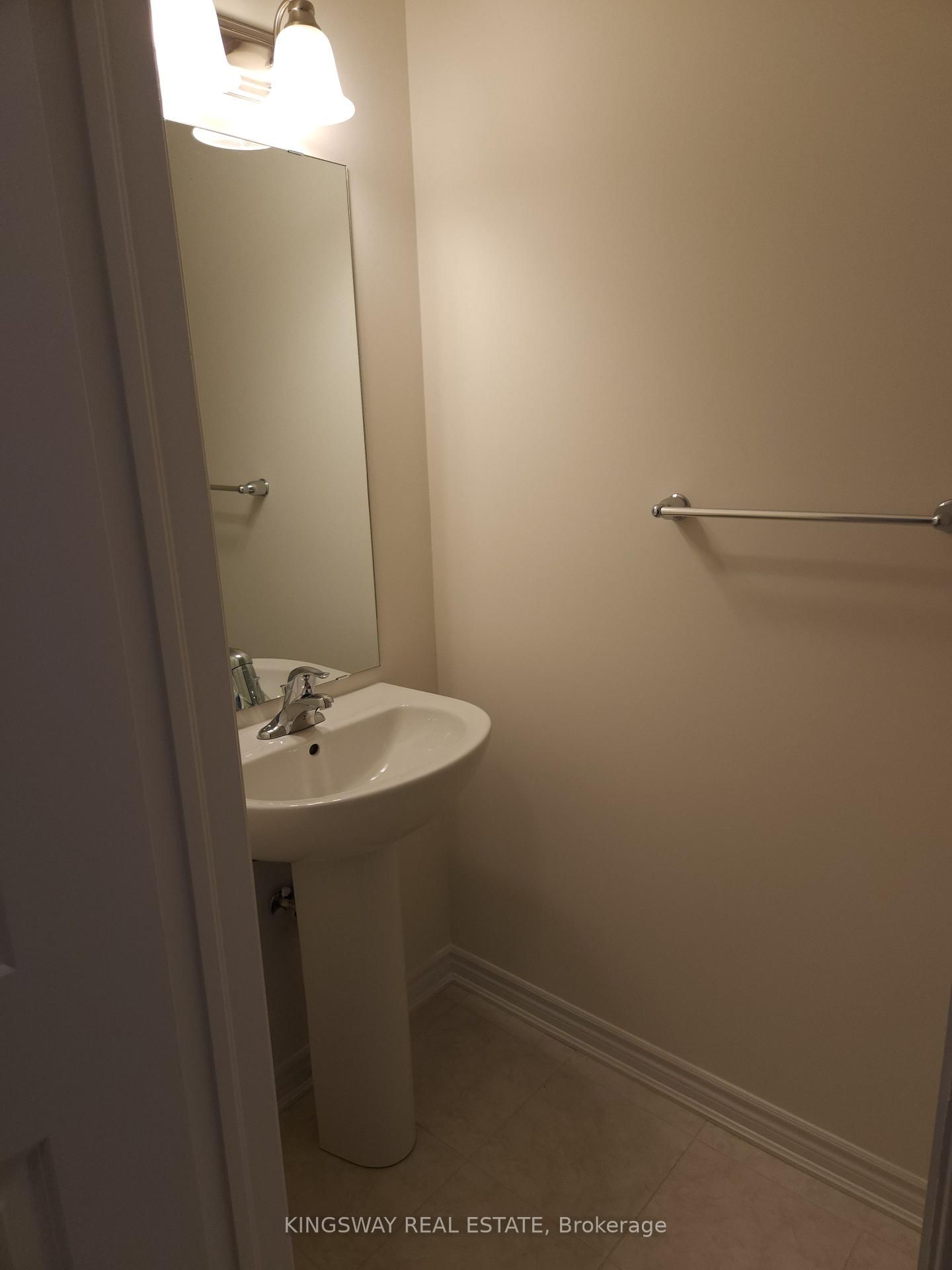 Townhouse leased at 8-305 Garner Road, Hamilton, Ontario, L9G 5E6 - Ancaster - MLS: X10006653