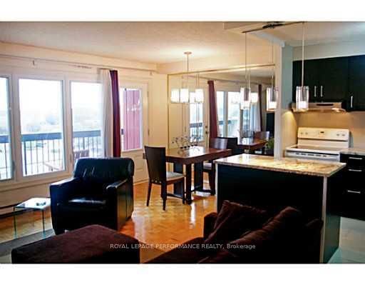 1009 - 158A MCARTHUR Ave, Ottawa, K1L 7E7 | Image 3