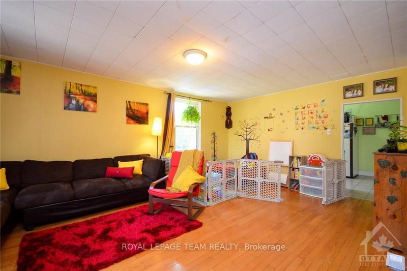 4 OXFORD St, Ottawa, K1Y 2R7 | Image 3