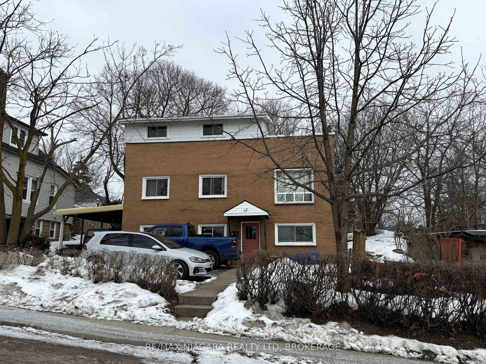 Semi-Detached House for sale at 97 Queen Street, Fort Erie, Central, L2A 1T9 - MLS: X10203408