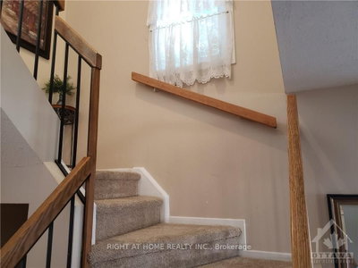 Townhouse leased at 2A MILLRISE Lane, Ottawa, Ontario, K2G 5G1 - Centrepointe - MLS: X10228419