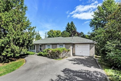 Detached House sold at 10 DELONG Drive, Ottawa, Ontario, K1J 7E6 - Beacon Hill North - MLS: X10231587