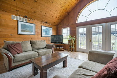 1024 County Road 19, Prince Edward County - Ameliasburgh image-0-4