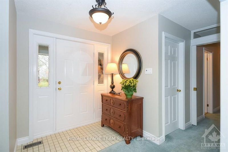 1056 HEENAN Terr, Ottawa, K4M 1J2 | Image 2