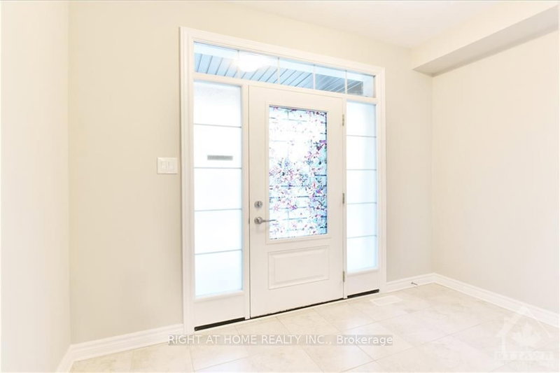 630 EAGLE CREST Hts, Ottawa, K2S 2E6 | Image 2