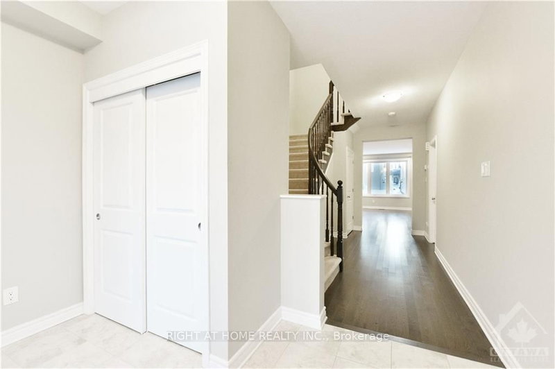 630 EAGLE CREST Hts, Ottawa, K2S 2E6 | Image 3