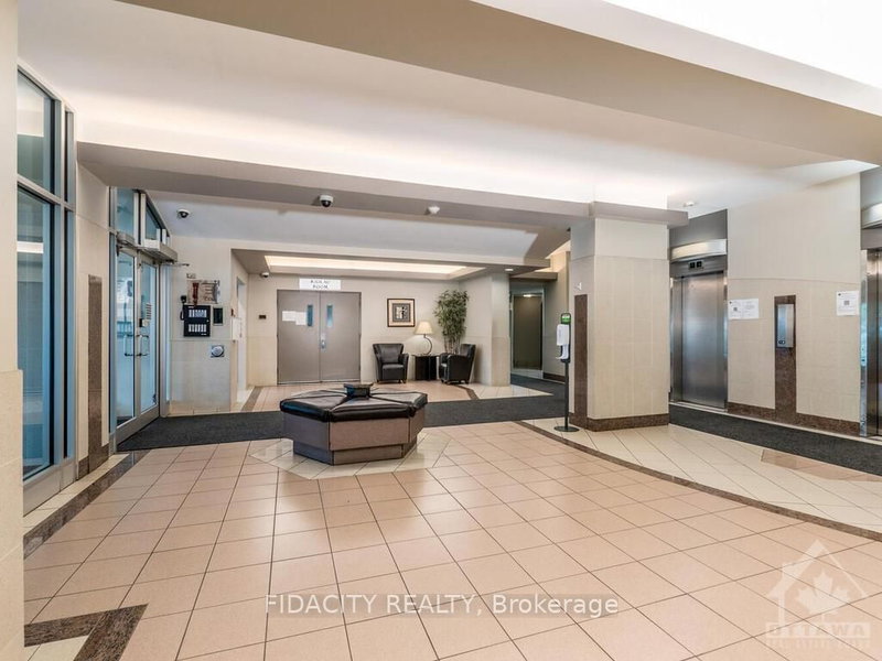 308 - 900 DYNES Rd, Ottawa, K2C 3L6 | Image 3