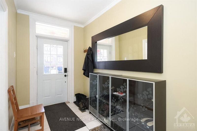95 TEMPLETON St, Ottawa, K1N 6X4 | Image 3