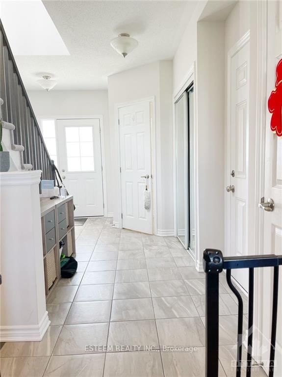 598 MALAHAT Way, Ottawa, K2V 0J7 | Image 3