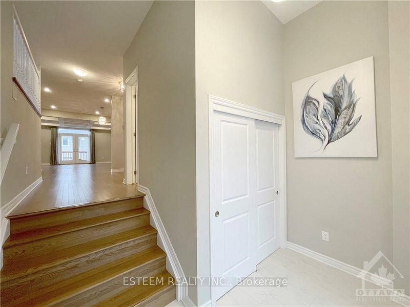 759 SAMANTHA EASTOP Ave, Ottawa, K2S 2E6 | Image 3