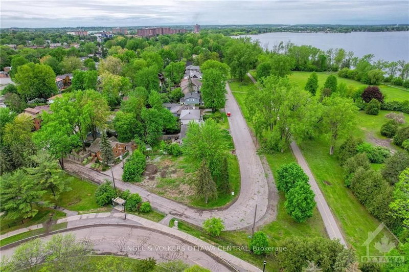 38 FARROW St, Ottawa, K2B 6E1 | Image 2