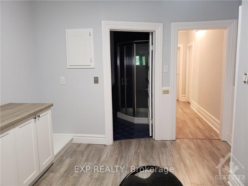 279 SOMERSET St E, Ottawa, K1N 6V7 | Image 3