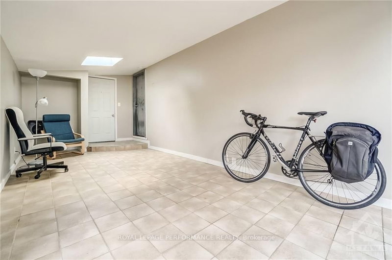 2 - 2335 HARDING Rd, Ottawa, K1G 3B7 | Image 3