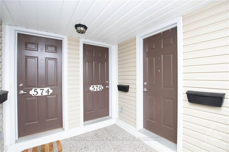 576 LAKERIDGE Dr, Ottawa, K4A 0H4 | Image 2