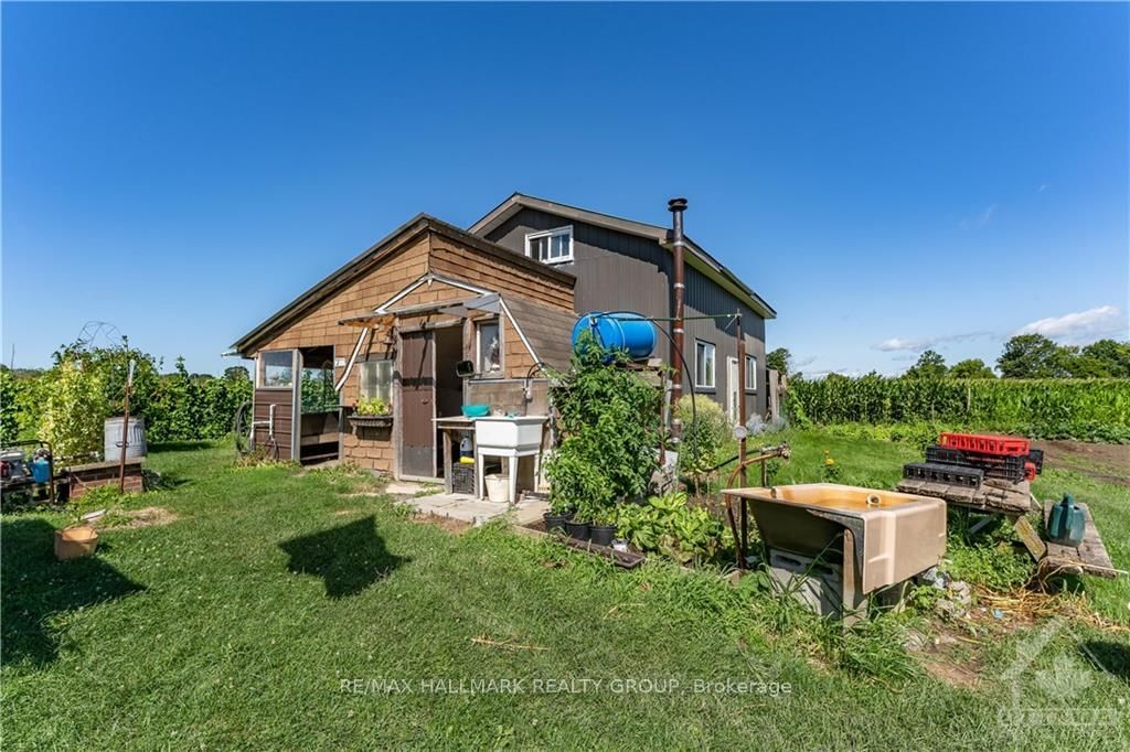 Listing Image 7