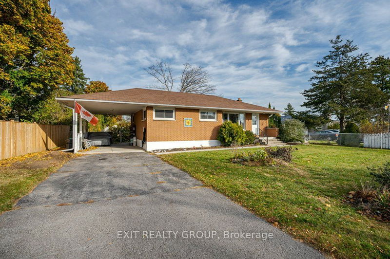 9 Bishop Blvd, Quinte West -  image-0-0