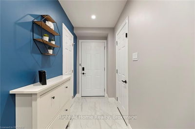 312B BLUEVALE St, Waterloo -  image-0-2