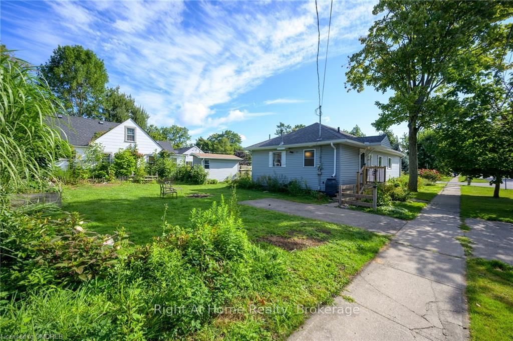 Listing Image 8