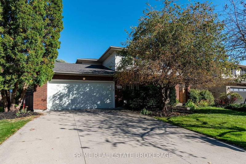 home for sale on 696 Barclay Place