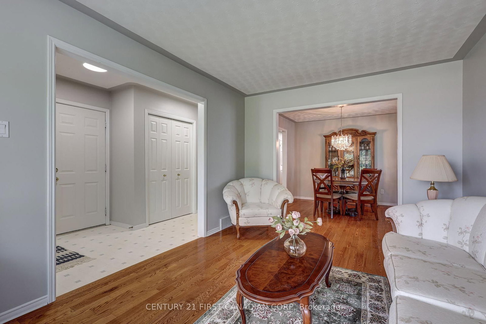 Listing Image 7