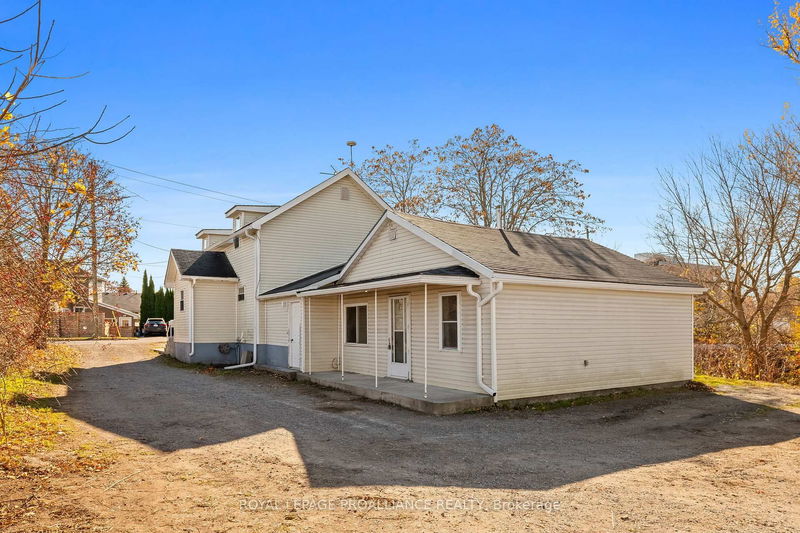home for sale on 348 University Avenue W