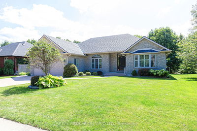 4 Forest Wood Dr, Norfolk - Port Dover