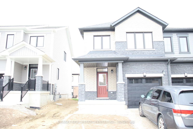 home for lease on 93 granville Crescent