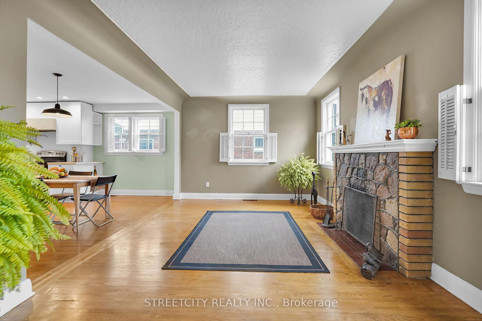 Listing Image 7