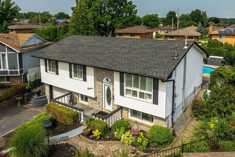 home for sale on 14 Par Place