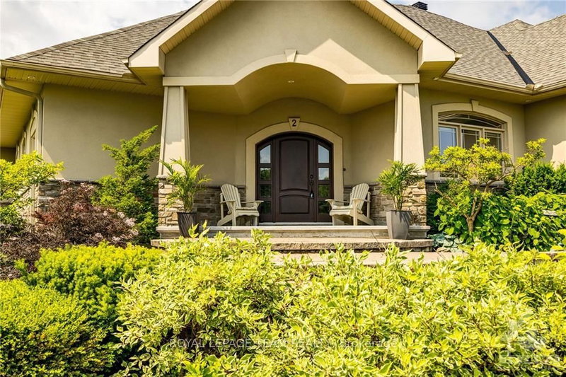 2 BEECHGROVE Gdns, Ottawa, K2S 1R1 | Image 2