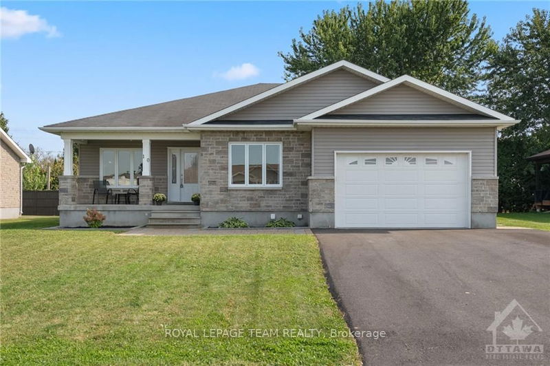 home for sale on 10 TABITHA Crescent