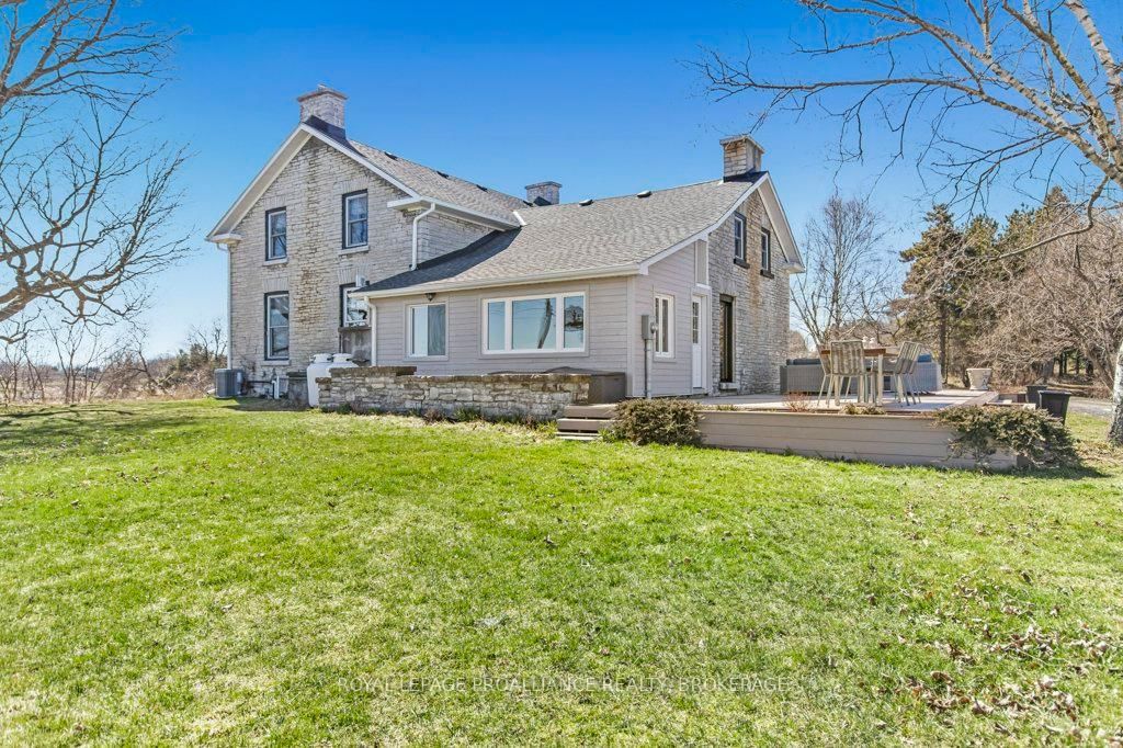 Detached House sold at 2478 Middle Road, Kingston, City North of 401, K7L 4V3 - MLS: X10411964