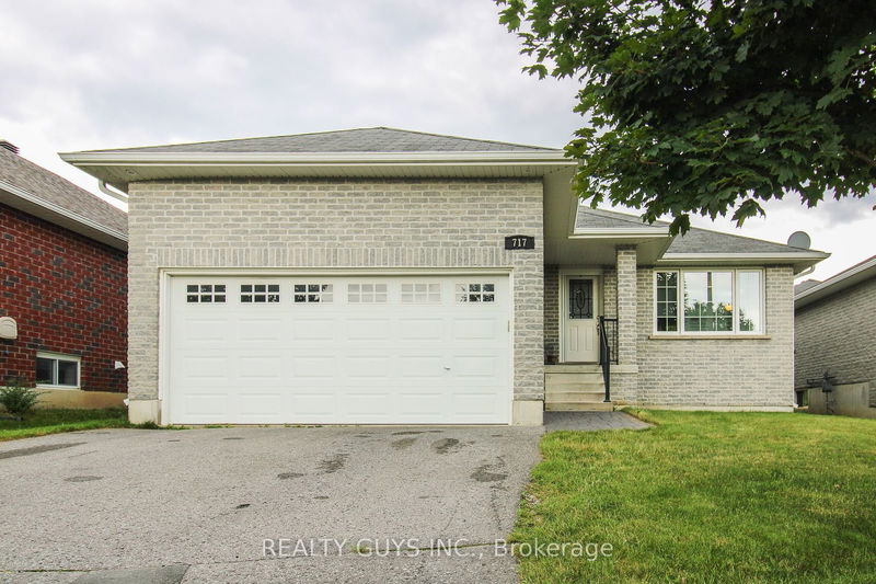 home for sale on 717 Overend Gdns E
