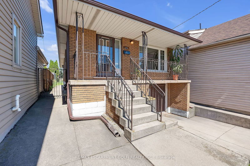 home for sale on 373 Mary Street